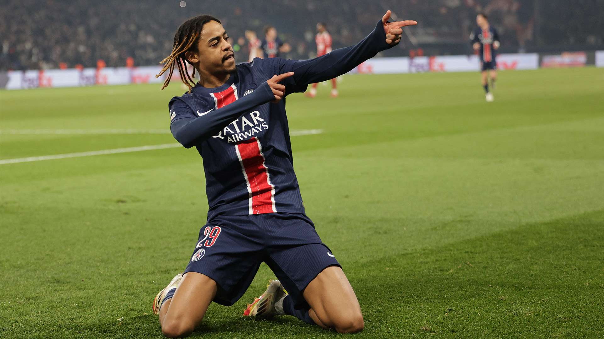 示了俱樂部 示了俱樂部