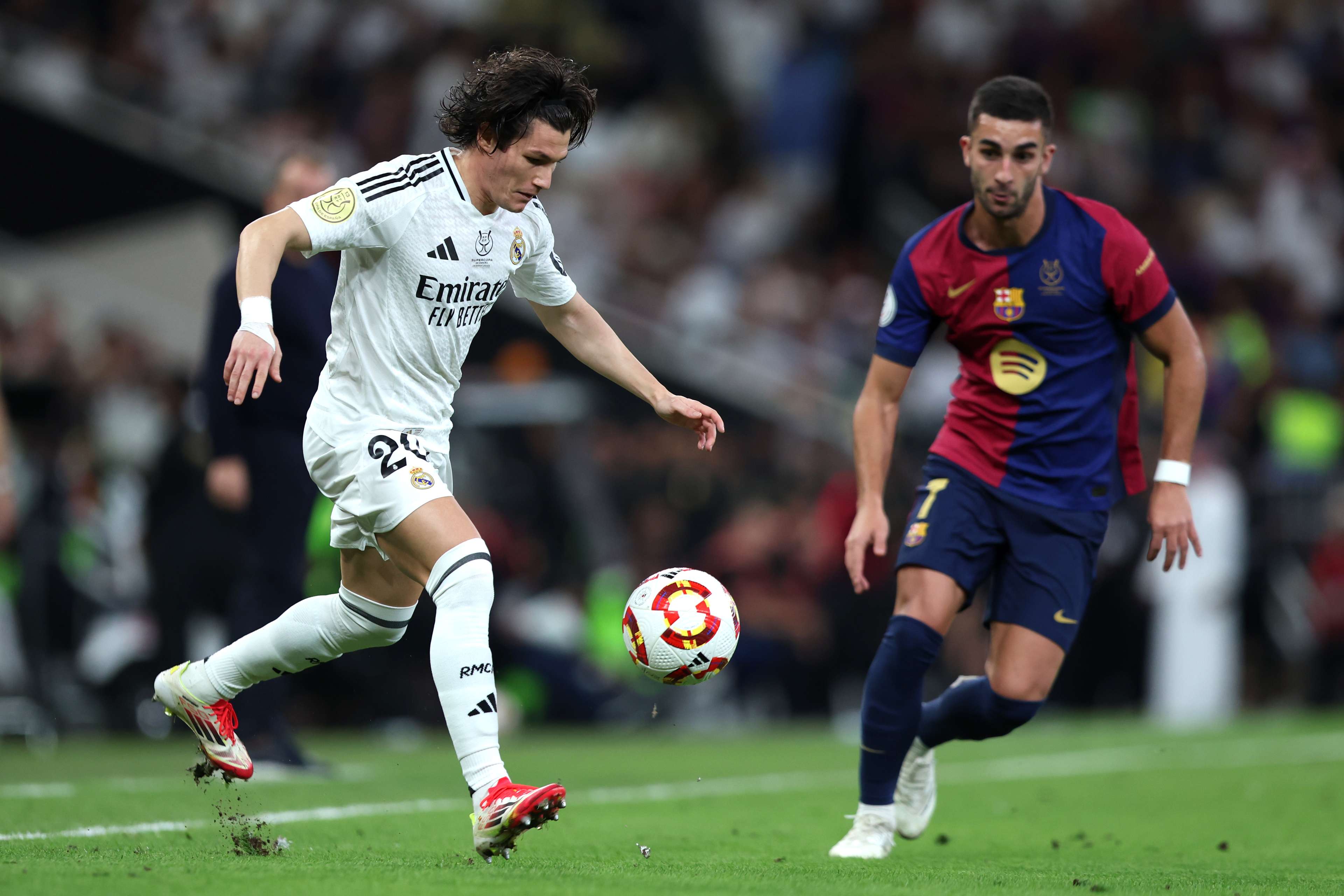 满了悬念 满了悬念